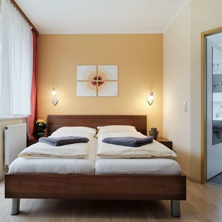 Pension Zum Romer Енс Екстер'єр фото