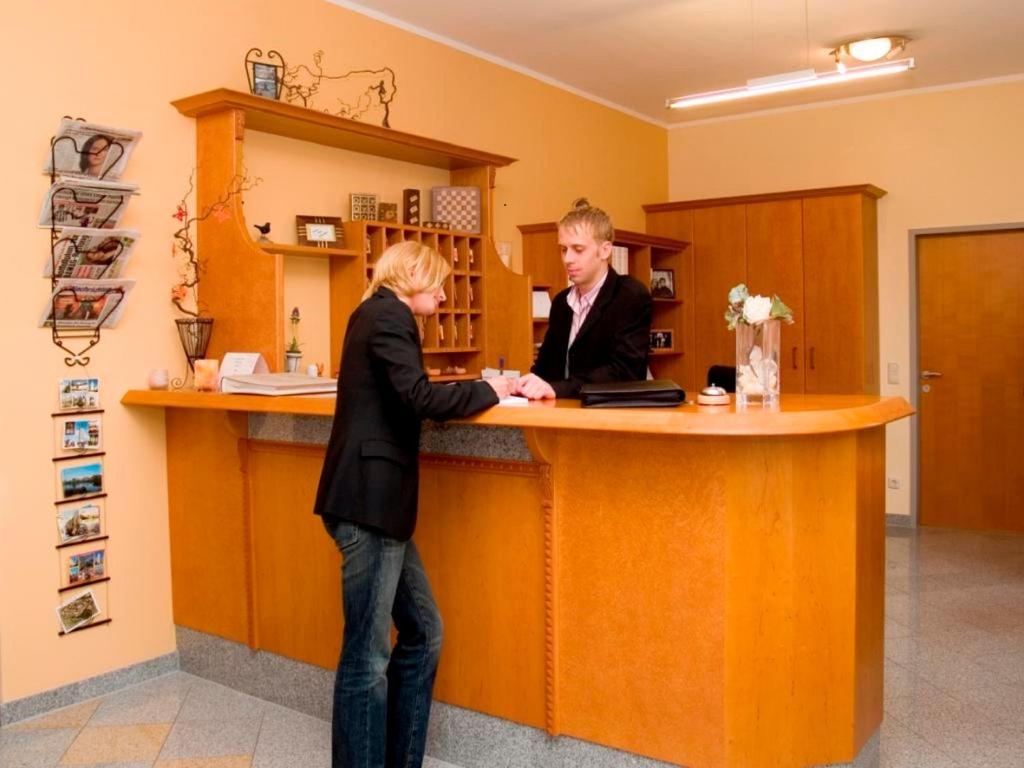 Pension Zum Romer Енс Екстер'єр фото
