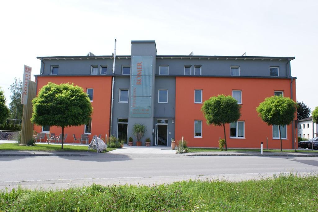 Pension Zum Romer Енс Екстер'єр фото